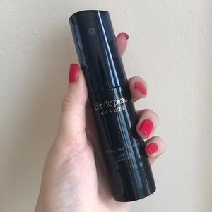 Clé de Peau Beauté Refining Fluid Foundation (010)
